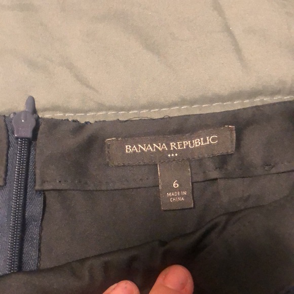 Banana Republic size 6 blue lace skirt - Picture 3 of 5